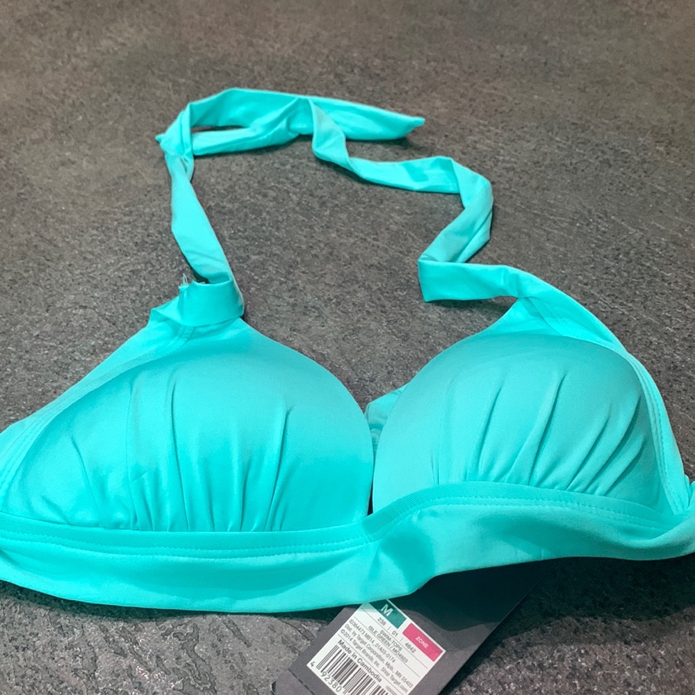 NWT-Mossimo triangle bikini top